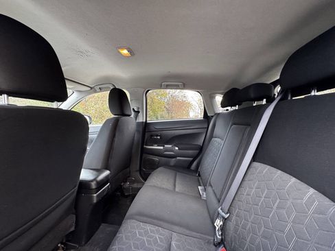 Used 2021 Mitsubishi Outlander Sport SE image 13