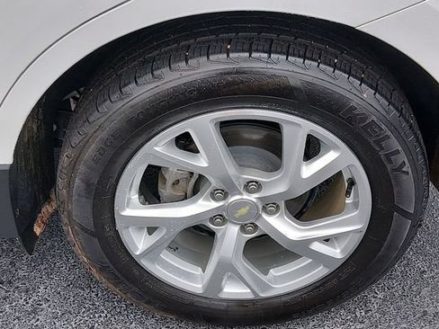 Used 2021 Chevrolet Equinox Premier FWD image 16