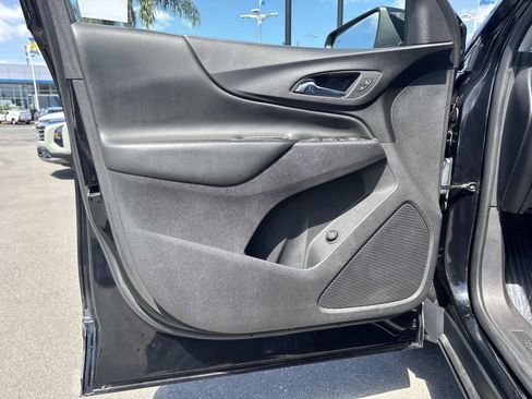 Used 2020 Chevrolet Equinox LT image 19