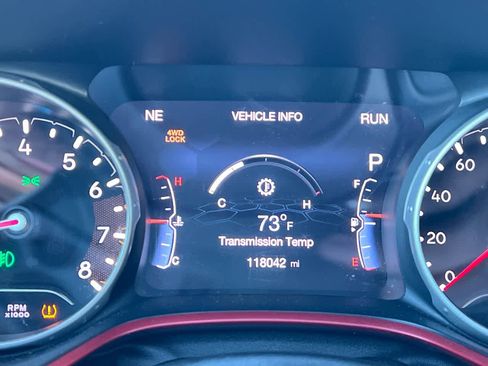 Used 2020 Jeep Compass Trailhawk image 15