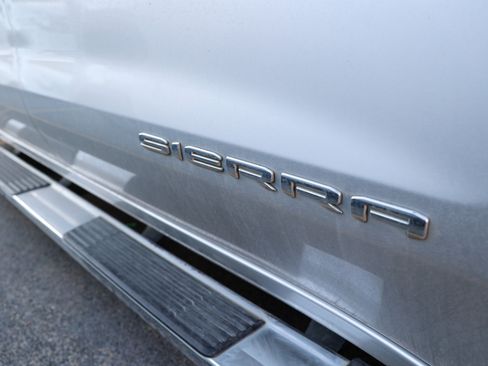 Used 2019 GMC Sierra 1500 SLT image 15