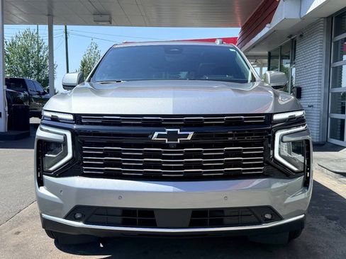 Used 2025 Chevrolet Tahoe High Country AWD/4WD image 7