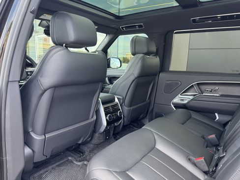 Certified 2025 Land Rover Range Rover Long Wheelbase SE AWD/4WD image 26