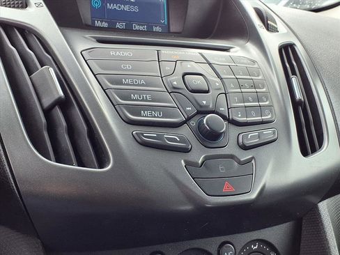 Used 2016 Ford Transit Connect XL image 9