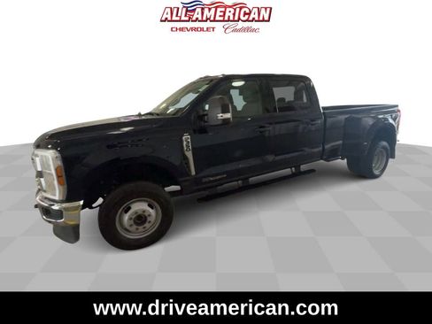 Used 2025 Ford F350 XLT image 4