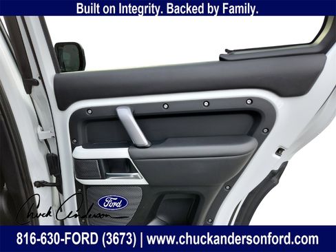 Used 2021 Land Rover Defender 110 X-Dynamic HSE image 29