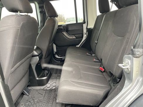 Used 2018 Jeep Wrangler Unlimited Sport w/ Dual Top Group AWD/4WD image 9