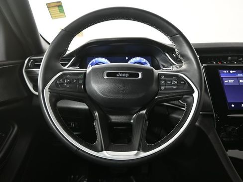 Used 2024 Jeep Grand Cherokee L Laredo image 34