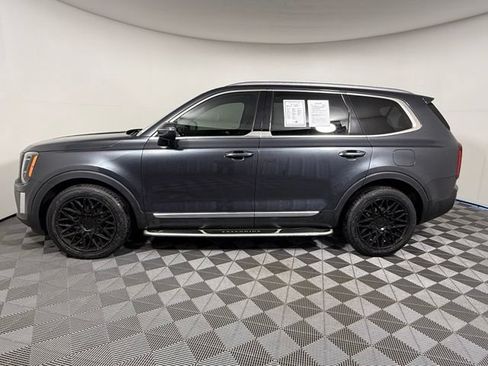 Used 2021 Kia Telluride S FWD image 3