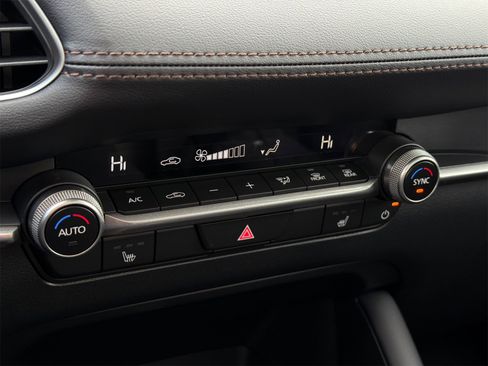 New 2026 MAZDA MAZDA3 2.5 S Sedan w/ Preferred Pkg image 24