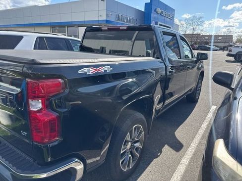 Used 2024 Chevrolet Silverado 1500 LT AWD/4WD image 3