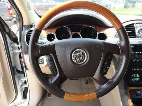 Used 2011 Buick Enclave CX FWD image 19