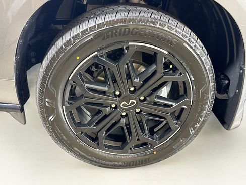 New 2026 INFINITI QX80 4WD w/ Sport Exterior Package image 41