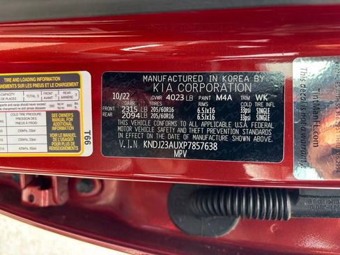 Used 2023 Kia Soul LX w/ LX Technology Package FWD image 30