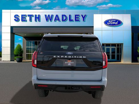 New 2026 Ford Expedition Active image 5