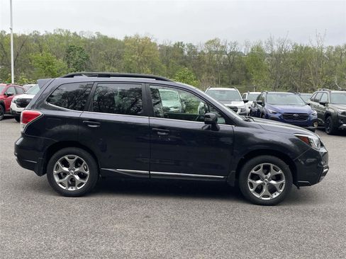 Used 2018 Subaru Forester 2.5i Touring AWD/4WD image 4