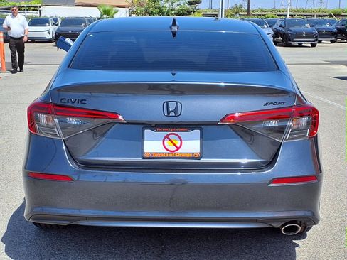 Used 2024 Honda Civic Sport image 5