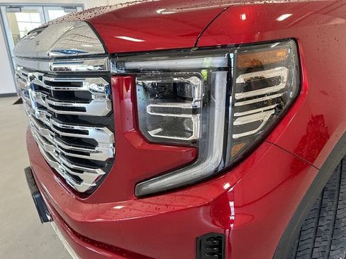 Used 2023 GMC Sierra 1500 Denali w/ Denali Reserve Package AWD/4WD image 11