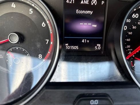 Used 2019 Volkswagen Atlas SE w/ Towing Package image 18