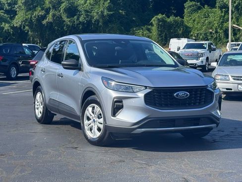 Used 2024 Ford Escape FWD image 1