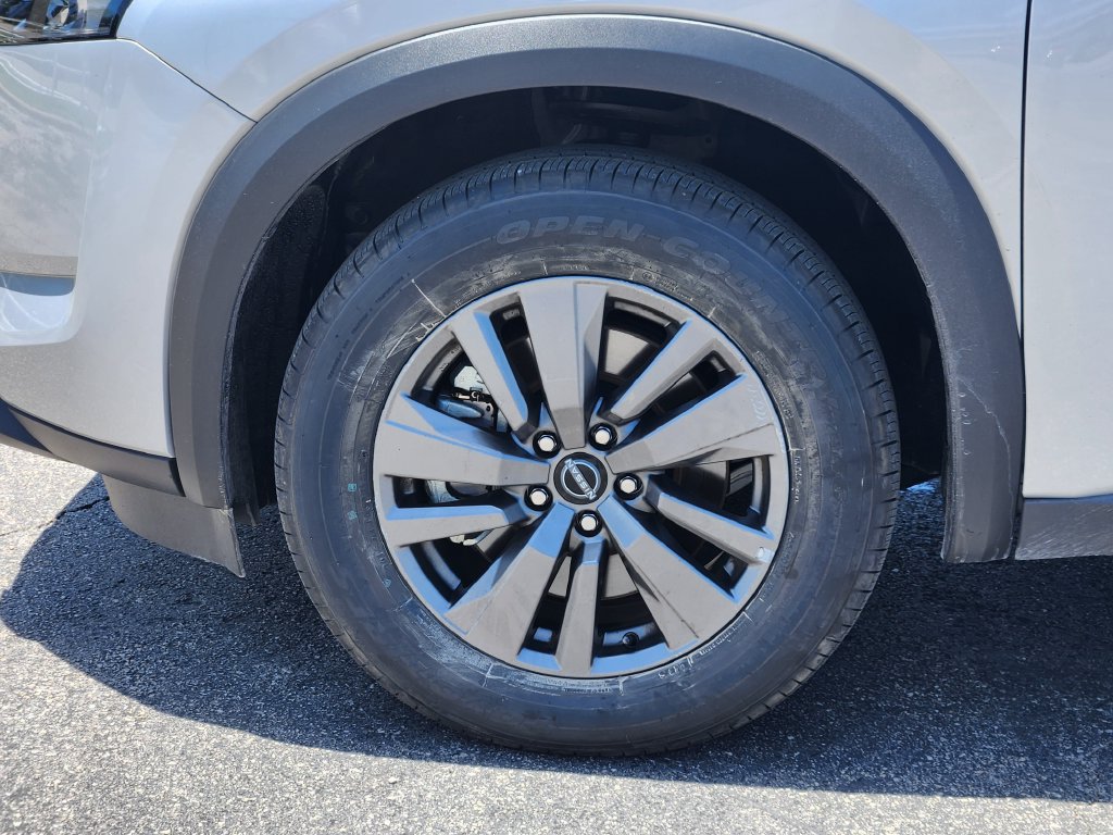 Used 2025 Nissan Pathfinder SV AWD/4WD image 10