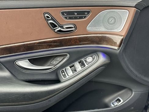 Used 2019 Mercedes-Benz S 560 4MATIC Sedan image 21
