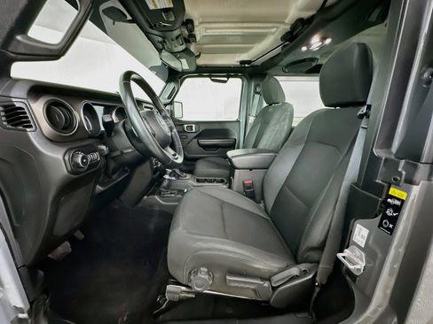 Used 2020 Jeep Wrangler Sport AWD/4WD image 13