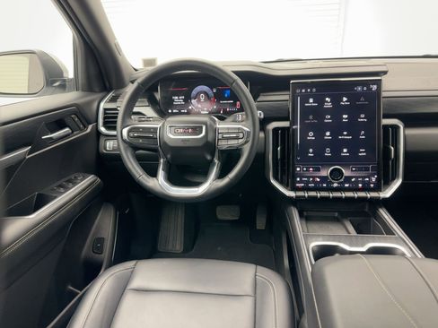 Used 2025 GMC Acadia Elevation w/ Elevation Premium Package image 25