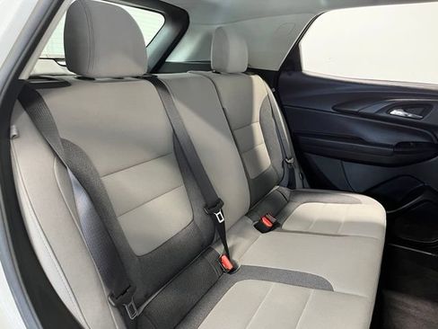 Used 2022 Chevrolet TrailBlazer LS FWD image 14