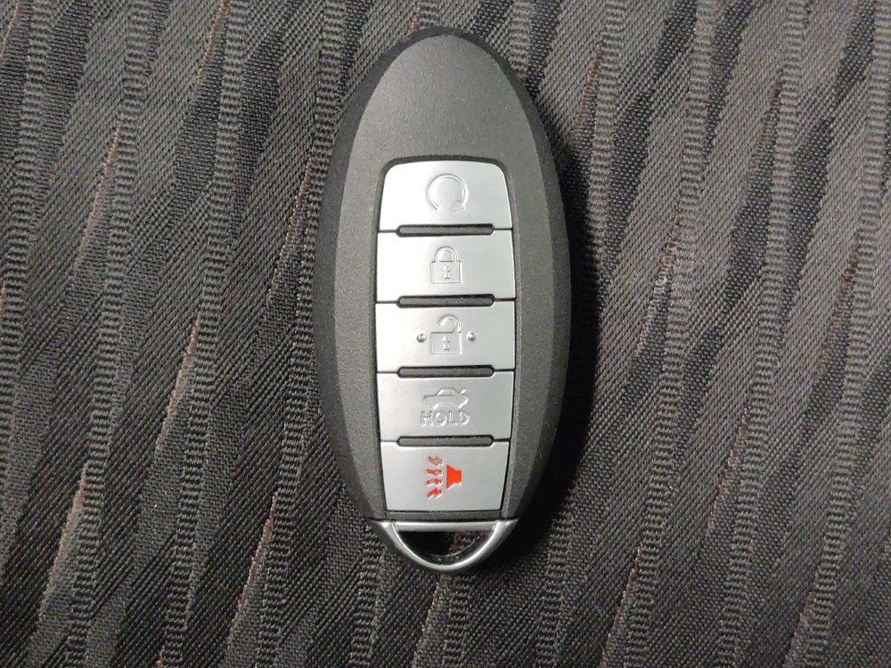 Used 2019 Nissan Rogue SV w/ Sun & Sound Touring Package FWD image 32