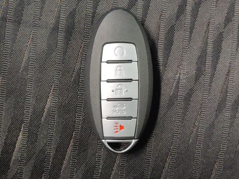 Used 2019 Nissan Rogue SV w/ Sun & Sound Touring Package FWD image 32