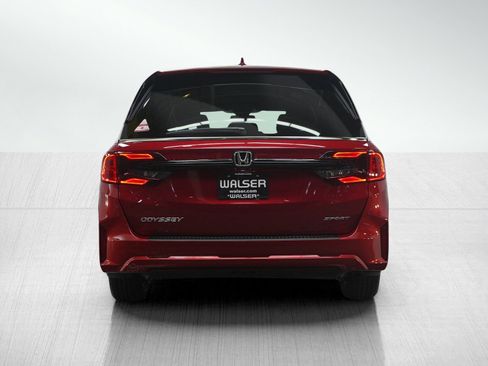 Used 2025 Honda Odyssey Sport-L image 4