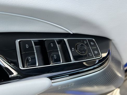 New 2025 Cadillac Lyriq Sport image 21