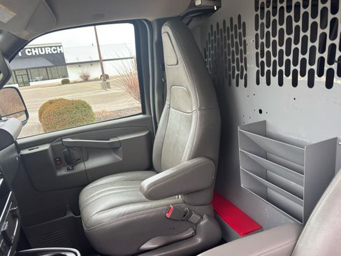 Used 2019 Chevrolet Express 3500 w/ Driver Convenience Package RWD image 14