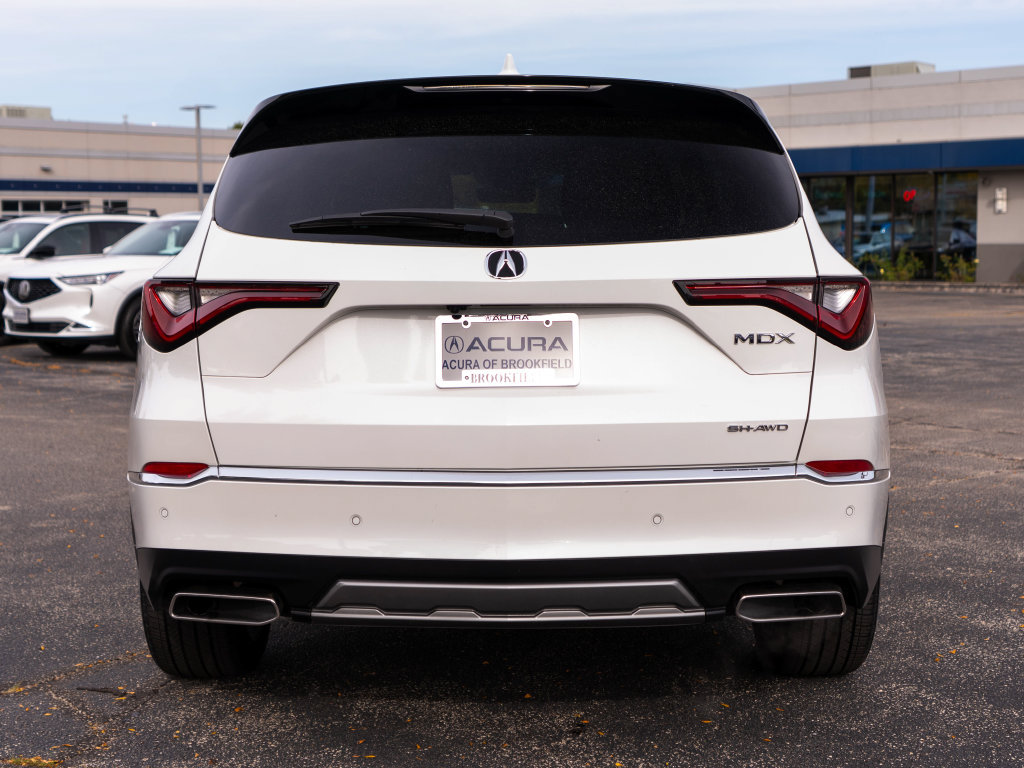 Certified 2025 Acura MDX w/ Technology Package AWD/4WD image 10