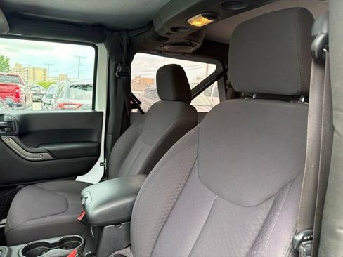 Used 2014 Jeep Wrangler Sport AWD/4WD image 13