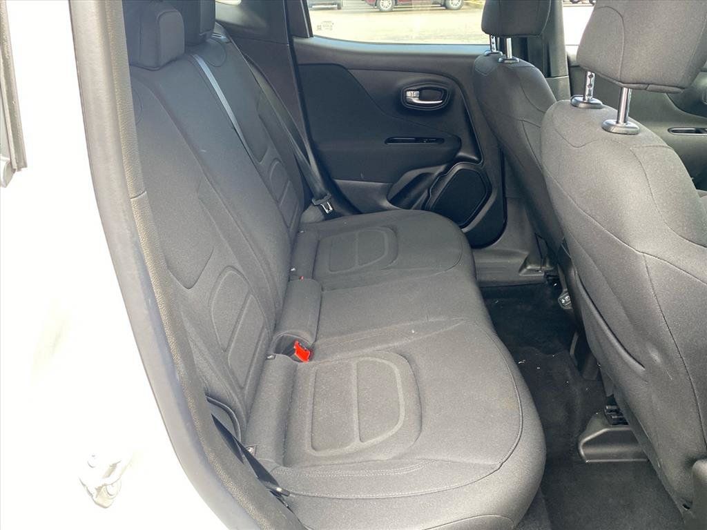 Used 2020 Jeep Renegade Latitude AWD/4WD image 23