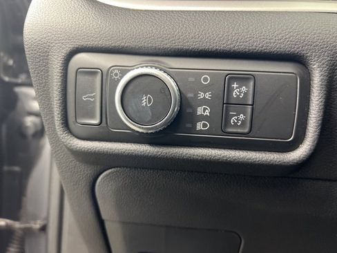 Used 2022 Ford Explorer XLT w/ Equipment Group 202A image 20