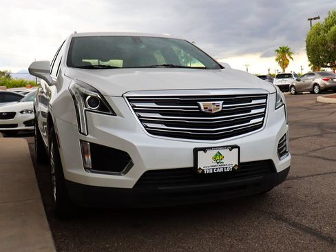 Used 2017 Cadillac XT5 FWD image 18