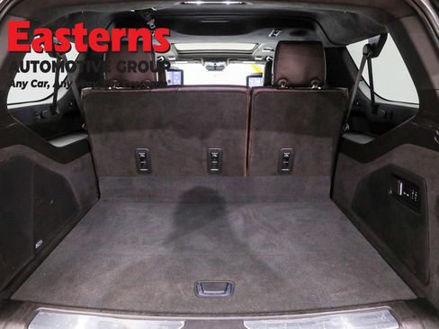 Used 2021 Cadillac Escalade ESV Premium Luxury Platinum image 9