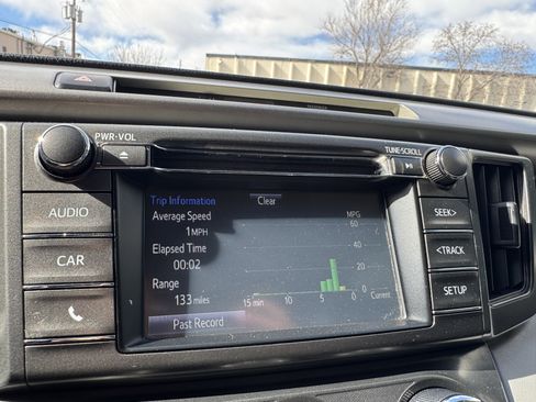 Used 2014 Toyota RAV4 LE image 25