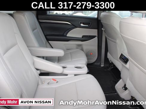 Used 2014 Toyota Highlander Limited AWD/4WD image 24