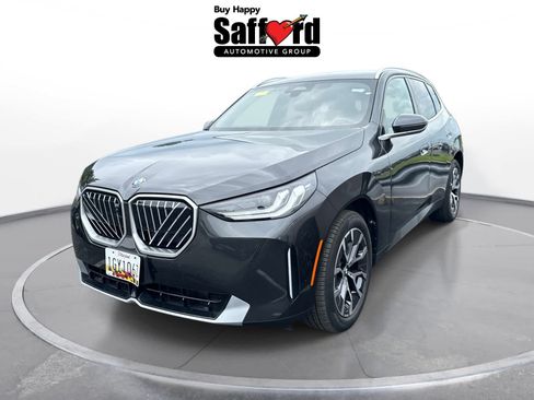 Used 2026 BMW X3 xDrive30i w/ Premium Package AWD/4WD image 2