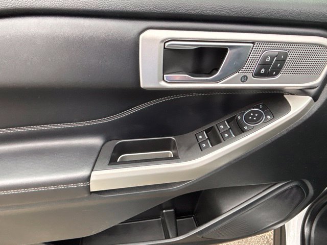 Certified 2022 Ford Explorer Limited w/ Equipment Group 301A AWD/4WD image 11