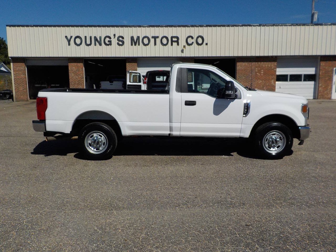 Used 2022 Ford F250 XL w/ Power Equipment Group RWD image 7