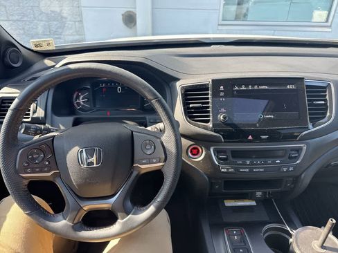 Used 2023 Honda Passport TrailSport image 33