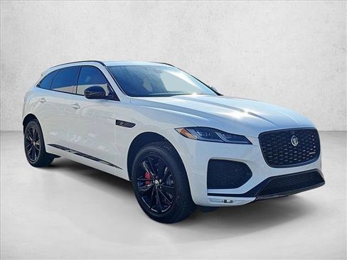 Used 2025 Jaguar F-PACE R-Dynamic S image 3