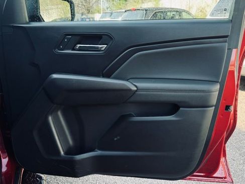 Used 2024 Chevrolet Colorado LT w/ LT Convenience Package III image 13