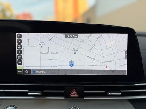 Used 2022 Hyundai Elantra Limited image 35