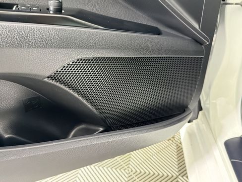 Used 2025 Toyota Camry LE image 21